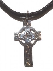 Cruz Celta de Plata con Triskel y Triquetras