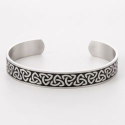 Pulsera de Triquetras Celtas en Acero